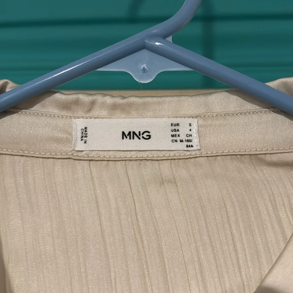 Blouse - Picture 2 of 4